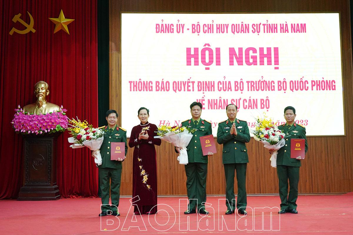 Thông báo quyết định của Bộ trưởng Bộ Quốc phòng về nhân sự cán bộ của Bộ Chỉ huy Quân sự tỉnh Hà Nam