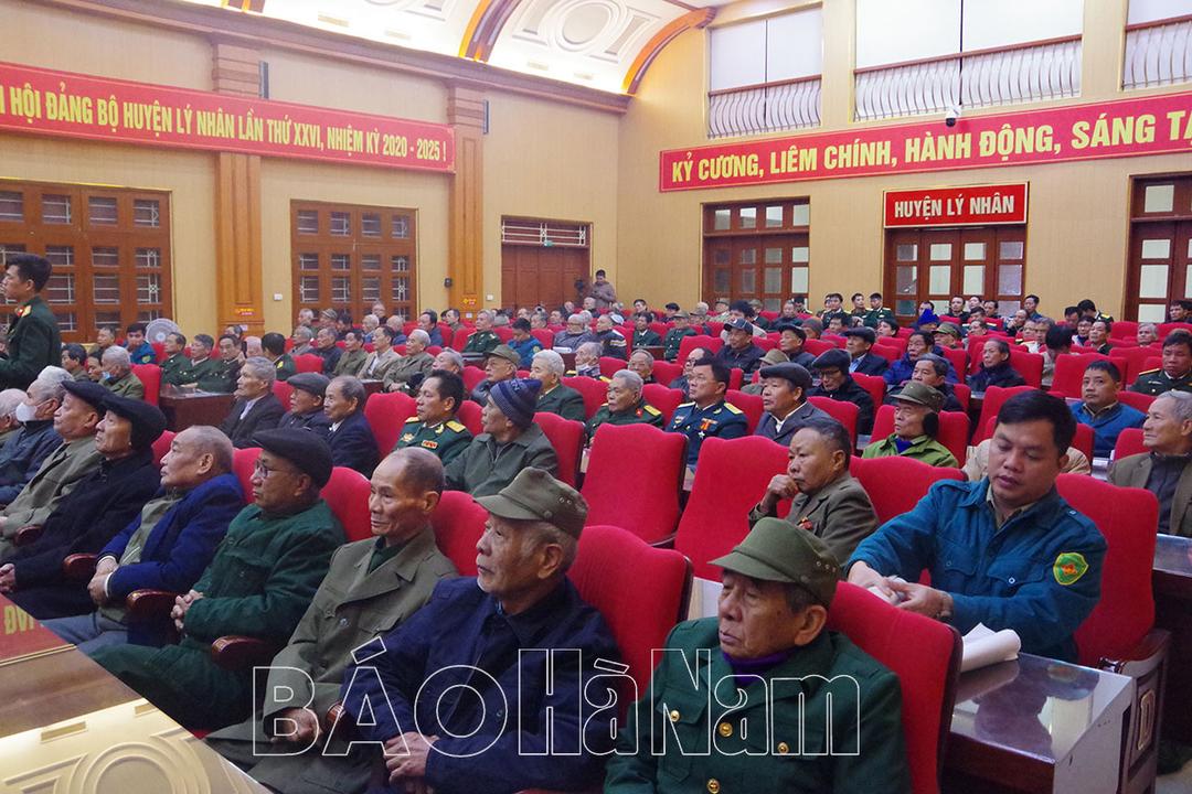 Huyện Lý Nhân tổ chức gặp mặt cán bộ quân đội nghỉ hưu, nghỉ công tác