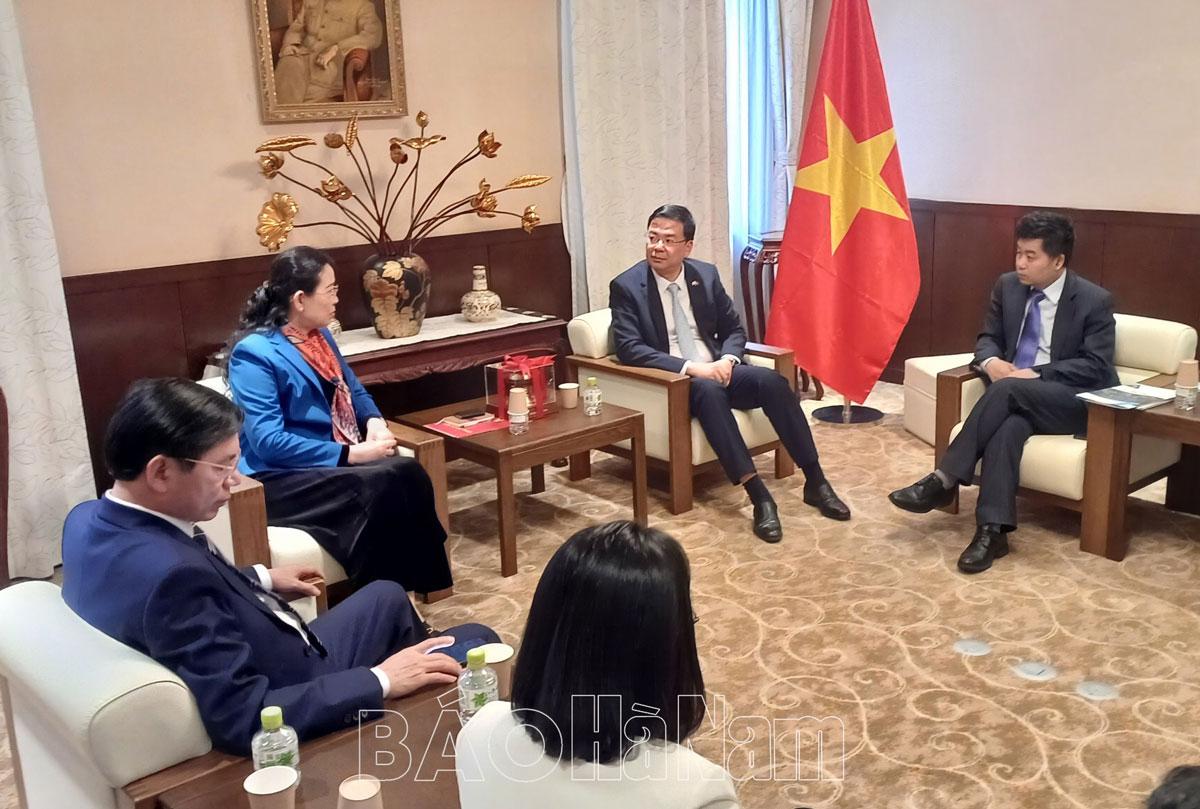 Đoàn công tác xúc tiến đầu tư tỉnh Hà Nam thăm và làm việc với Đại sứ quán Việt Nam tại Nhật Bản