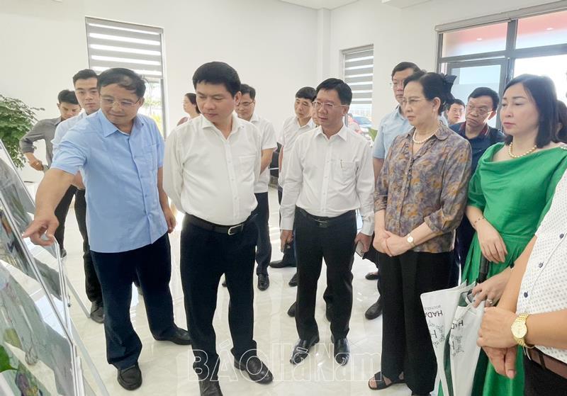 Hà Nam và Bình Định trao đổi kinh nghiệm về thu hút đầu tư, phát triển du lịch