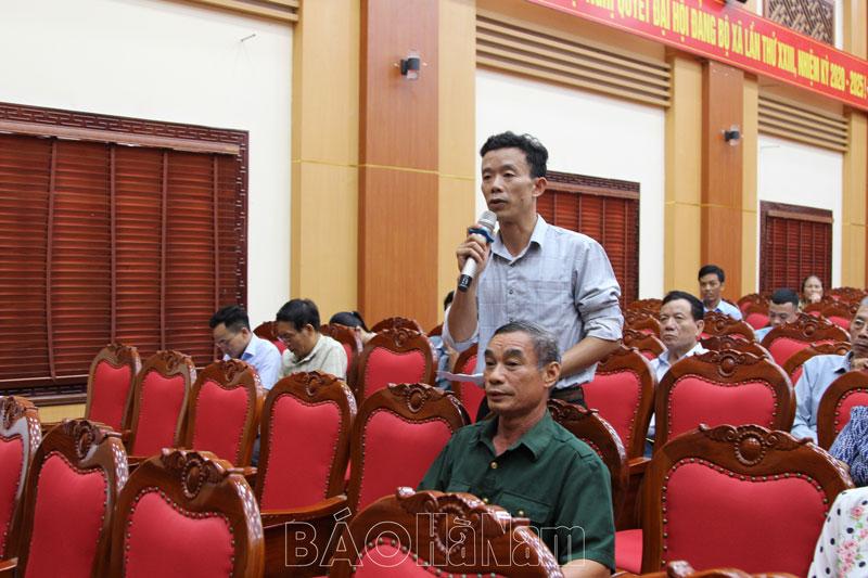 Bí thư Đảng ủy, Chủ tịch UBND xã Đồng Hóa đối thoại với cán bộ, nhân dân