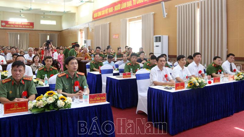 Đồng chí Phó Chủ tịch UBND tỉnh Trần Xuân Dưỡng dự Ngày hội Toàn dân bảo vệ an ninh Tổ quốc tại phường Thanh Tuyền