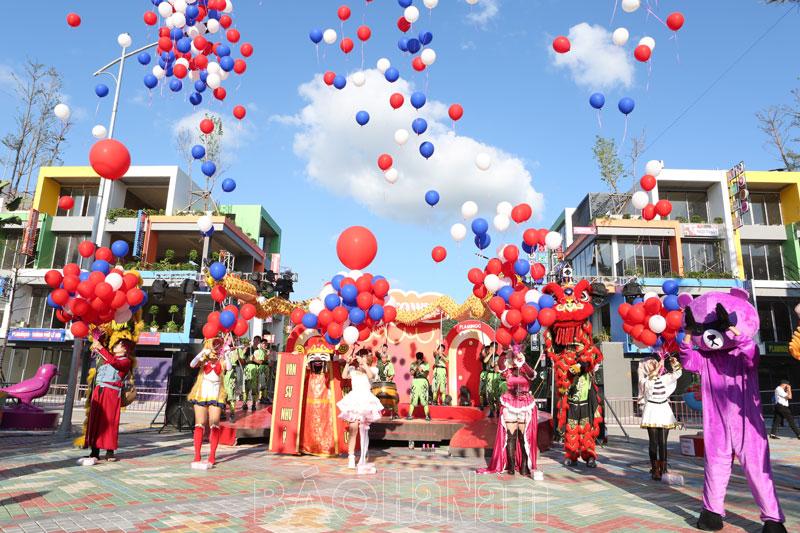 Lễ hội đường phố Lala Town tại Flamingo Golden Hill Hà Nam