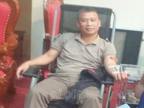 Tôi thấy vui và hạnh phúc khi tham gia hiến máu tình nguyện