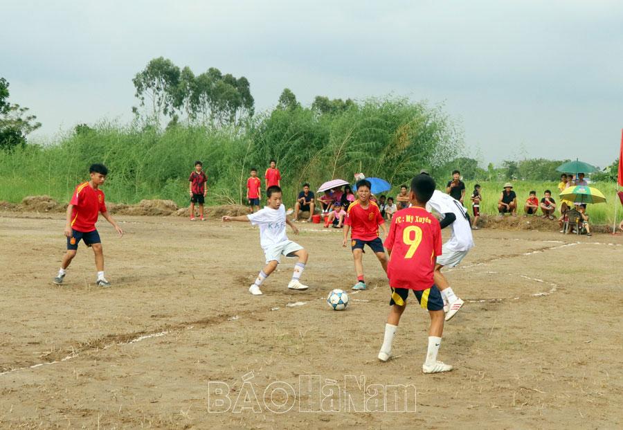 Giải Bóng đá thiếu niên xã Nhân Mỹ hè 2024