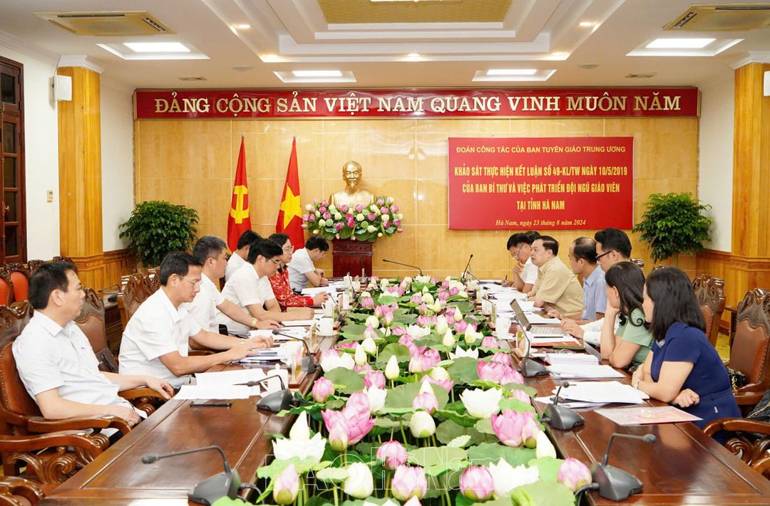 Ban Tuyên giáo Trung ương khảo sát thực hiện Kết luận 49 của Ban Bí thư và phát triển đội ngũ giáo viên tỉnh Hà Nam