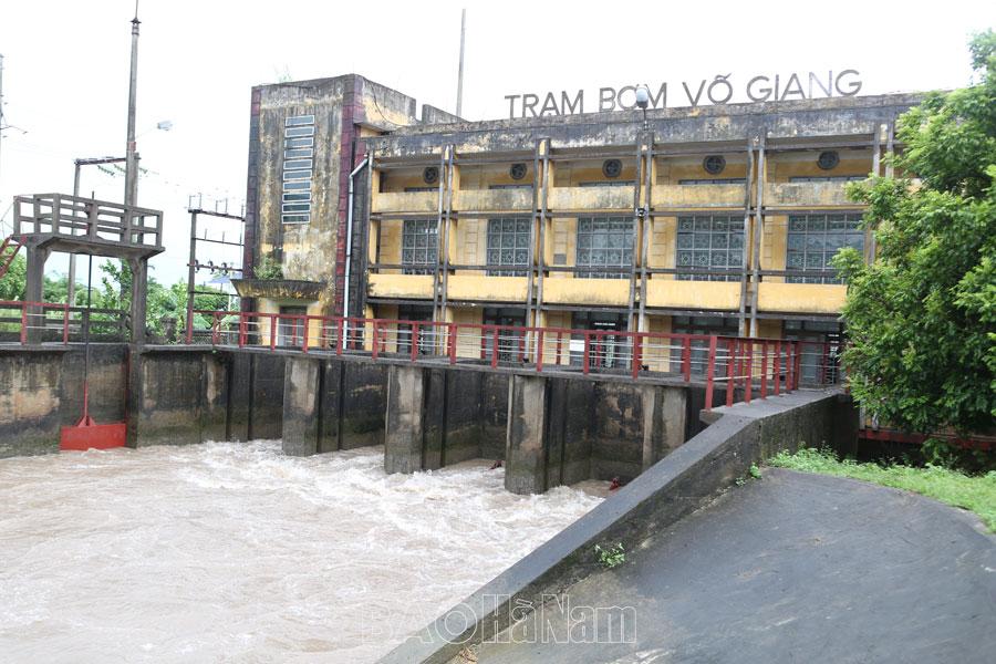 Bảo đảm an toàn cho hệ thống công trình đê điều, chủ động ứng phó với mưa, lũ