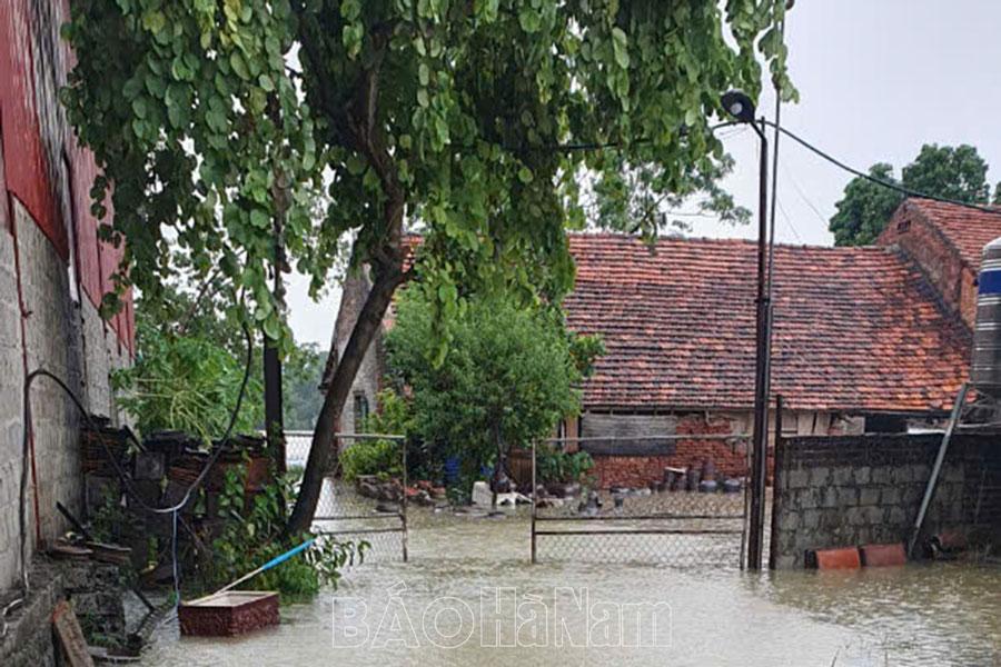 Nước sông Đáy dâng cao, làng nghề gốm Quyết Thành chịu nhiều thiệt hại