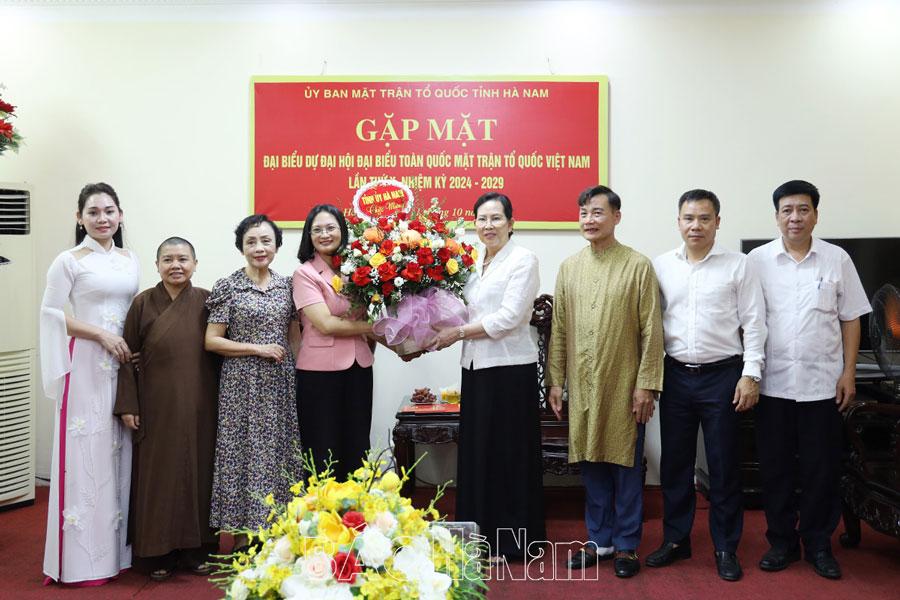 Gặp mặt Đoàn đại biểu dự Đại hội Mặt trận Tổ quốc Việt Nam lần thứ X