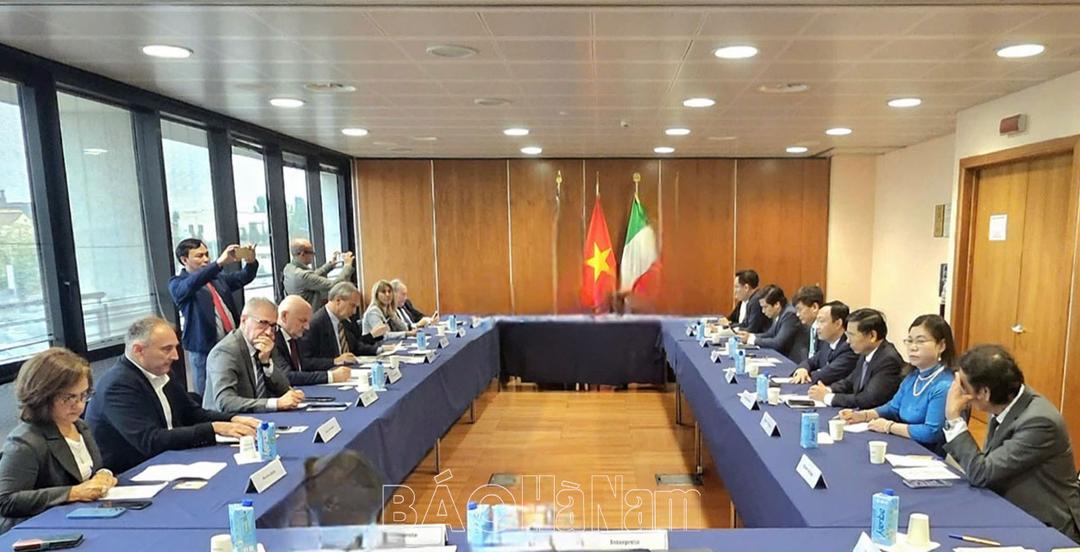 Đoàn công tác tỉnh Hà Nam tham dự Hội nghị đối tác và hợp tác địa phương Việt Nam- Italia