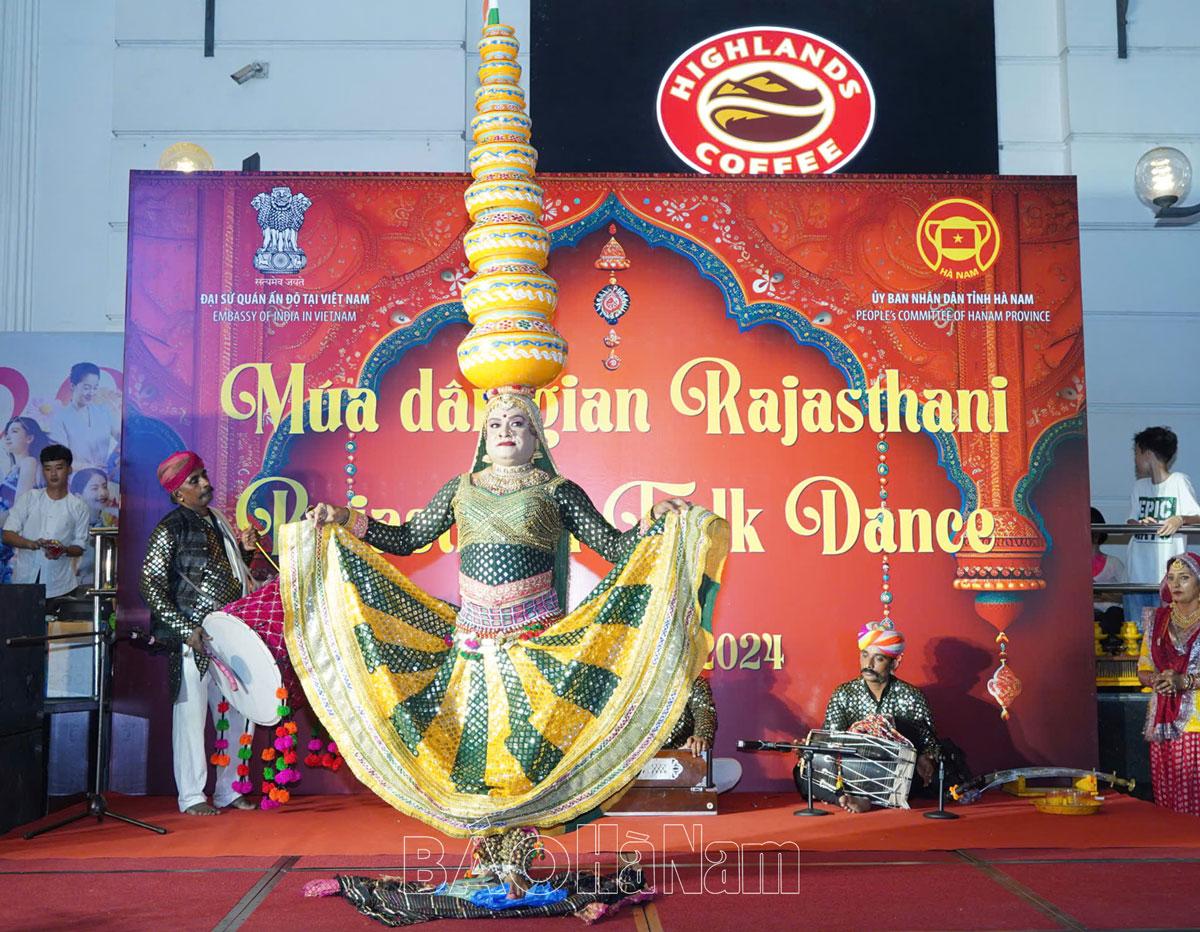 Biểu diễn dân gian Rajasthan (Ấn Độ) và nghệ thuật truyền thống Hà Nam