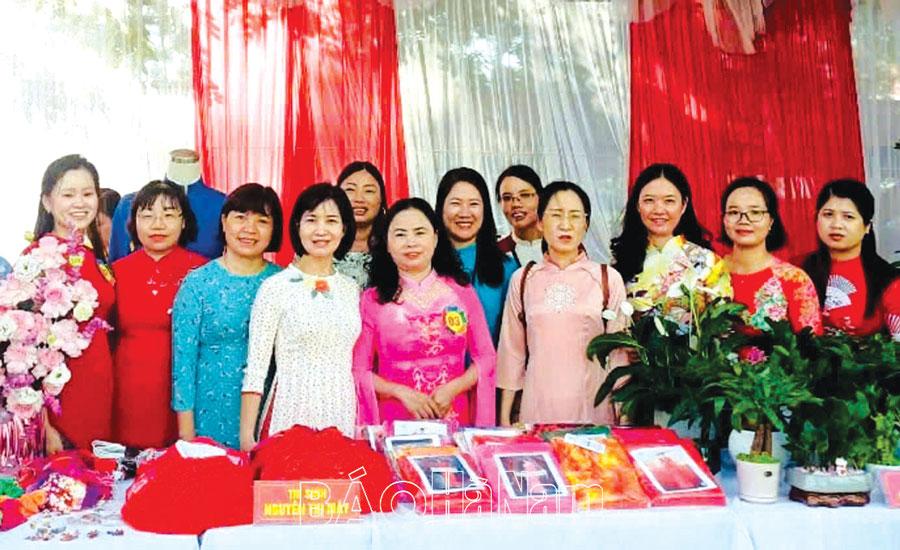 Hành trình truyền cảm hứng khởi nghiệp từ tà áo dài truyền thống