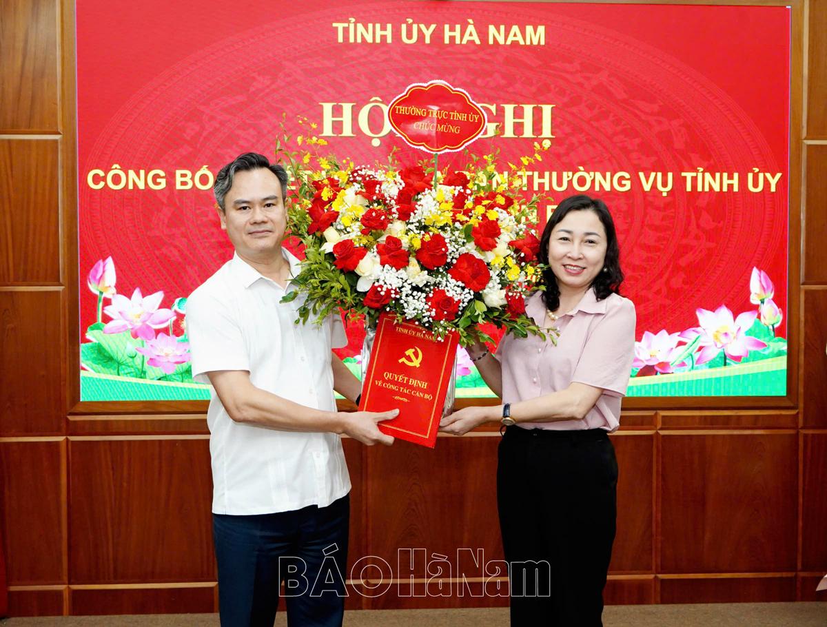 Công bố Quyết định của Ban Thường vụ Tỉnh ủy về công tác cán bộ