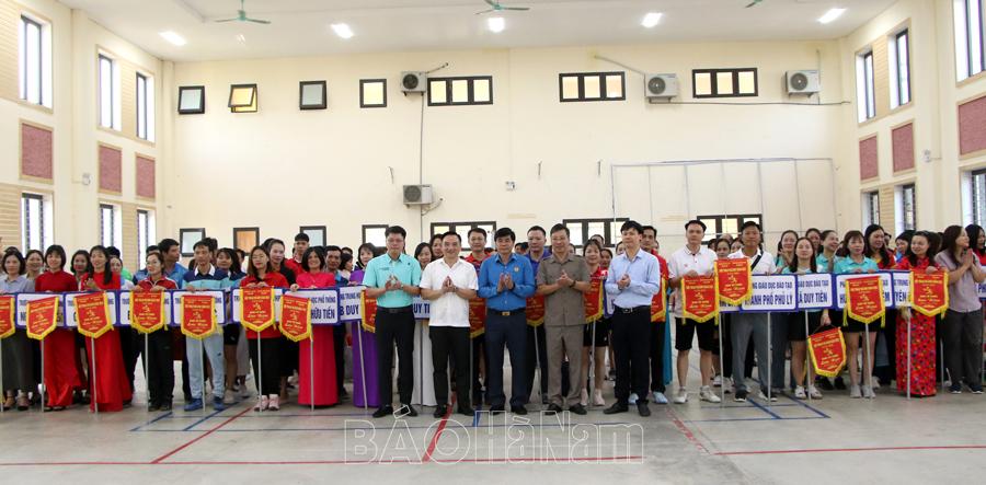 Hơn 440 VĐV tham gia Hội thao ngành Giáo dục năm 2024