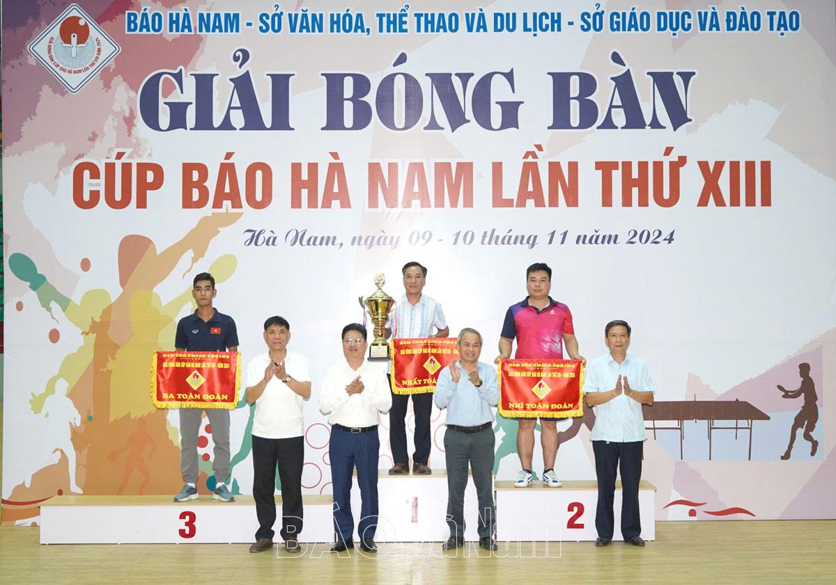 Thị xã Duy Tiên vô địch Giải Bóng bàn Cúp Báo Hà Nam lần thứ XIII năm 2024