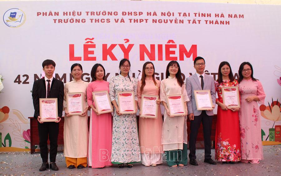 Trường THCS &THPT Nguyễn Tất Thành Kỷ niệm 42 năm Ngày Nhà giáo Việt Nam