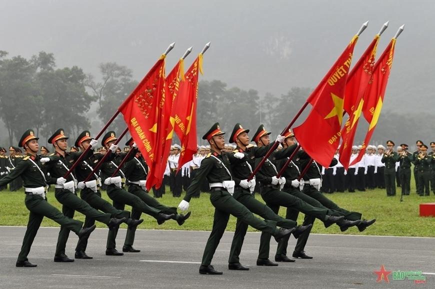 Lật tẩy âm mưu cổ xúy thuyết “vũ khí luận” nhằm chống phá Quân đội - Bài 1: Vạch rõ bản chất phản khoa học của thuyết “vũ khí luận”