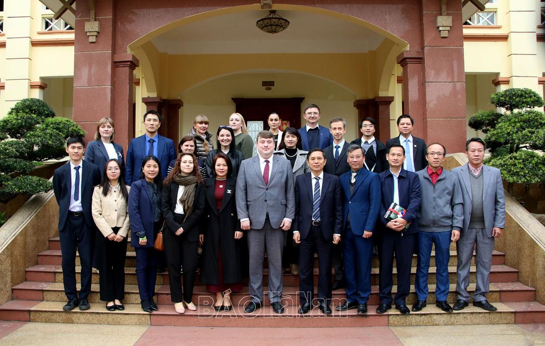 UBND tỉnh làm việc với Đoàn công tác Cơ quan Hợp tác Liên bang Nga tại Việt Nam