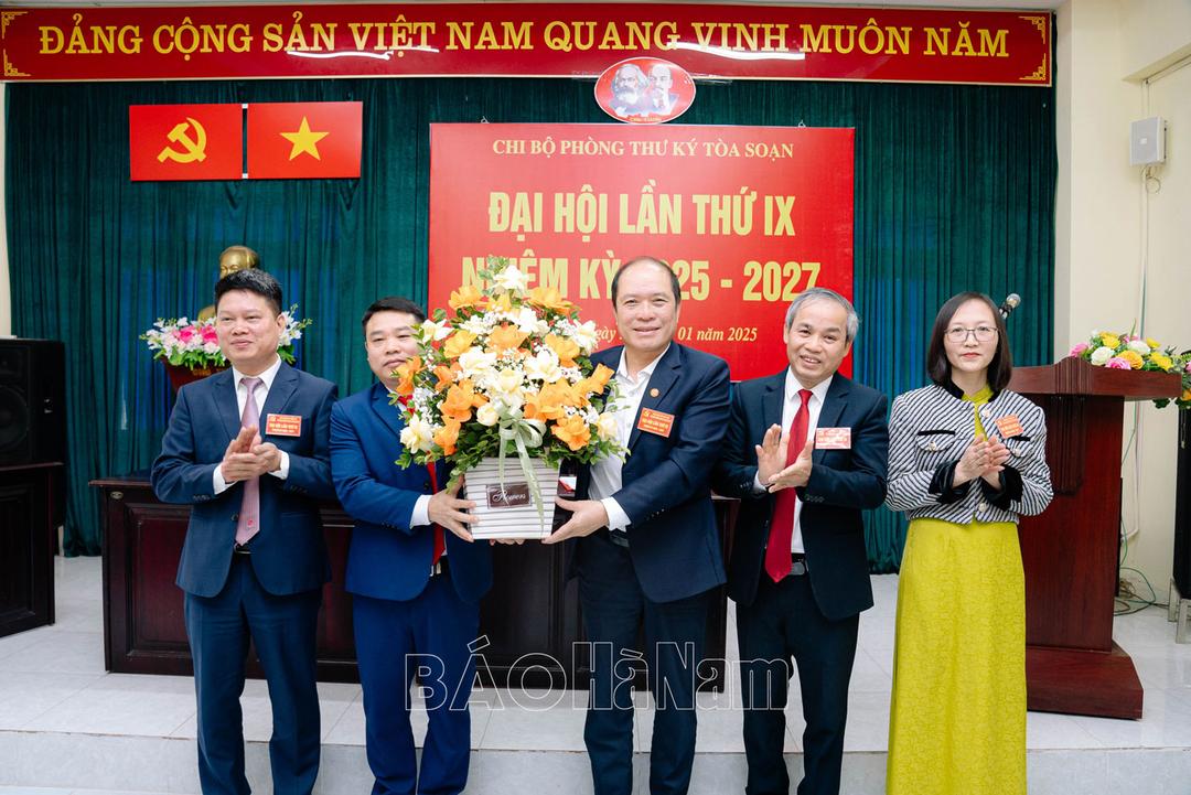 Đại hội Chi bộ phòng Thư ký Tòa soạn, Đảng bộ Báo Hà Nam nhiệm kỳ 2025-2027