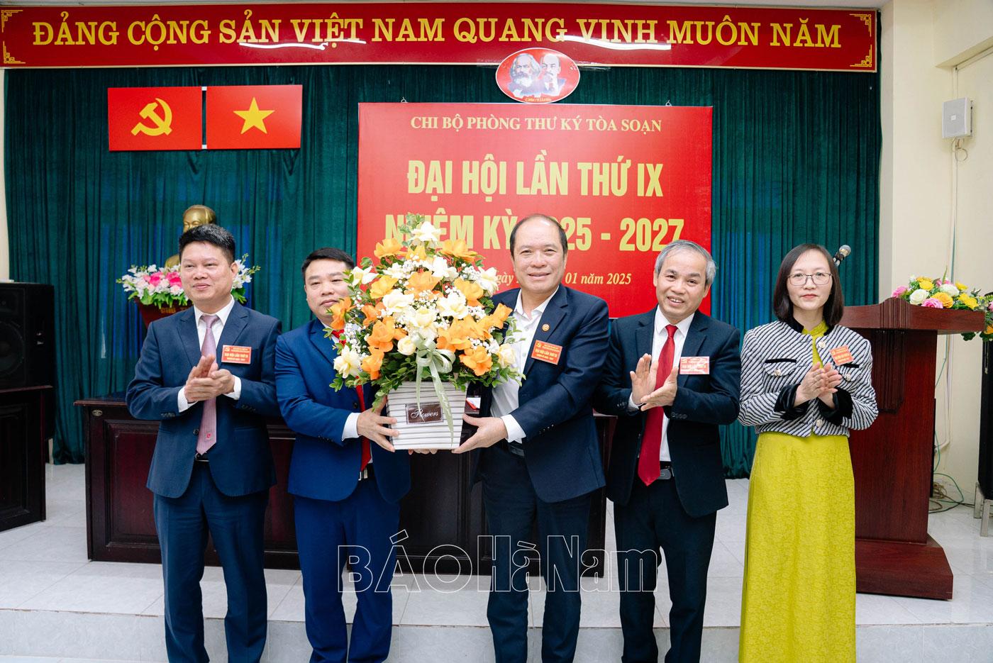 Đại hội Chi bộ phòng Thư ký Tòa soạn, Đảng bộ Báo Hà Nam nhiệm kỳ 2025-2027