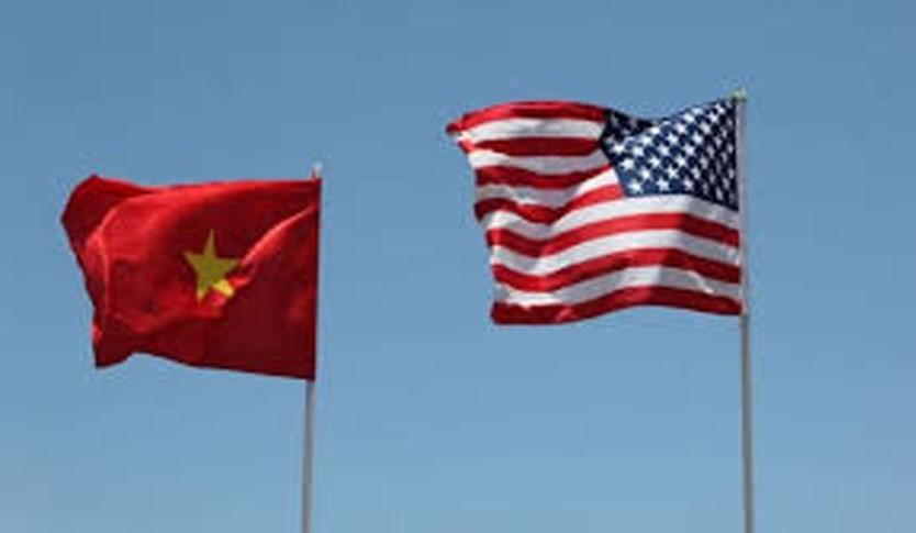 Trò “chọc gậy” lỗi thời và thiển cận