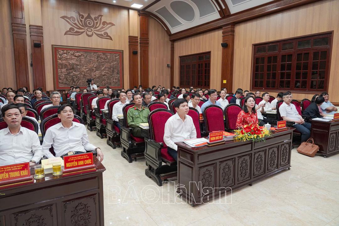 Tỉnh ủy quán triệt, triển khai Công văn số 43 của Trung ương về tổng kết Nghị quyết số 18-NQ/TW