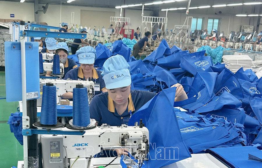 Nhiều sản phẩm công nghiệp chủ lực tăng trưởng cao