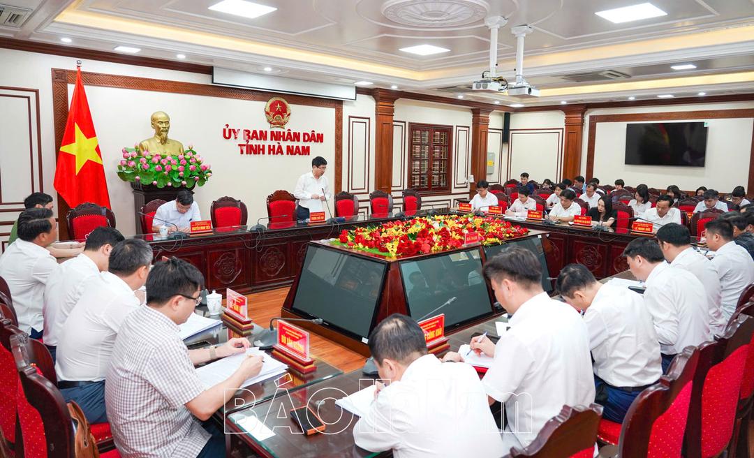 Đồng chí Bí thư Tỉnh ủy Trương Quốc Huy làm việc với bí thư các huyện, thị, thành ủy về công tác tiếp công dân, giải quyết KNTC