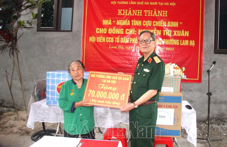 Ban Liên lạc tướng lĩnh Hà Nam bàn giao nhà “Nghĩa tình CCB”