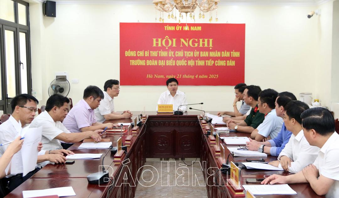 Đồng chí Bí thư Tỉnh ủy Trương Quốc Huy tiếp công dân định kỳ tháng 4/2025