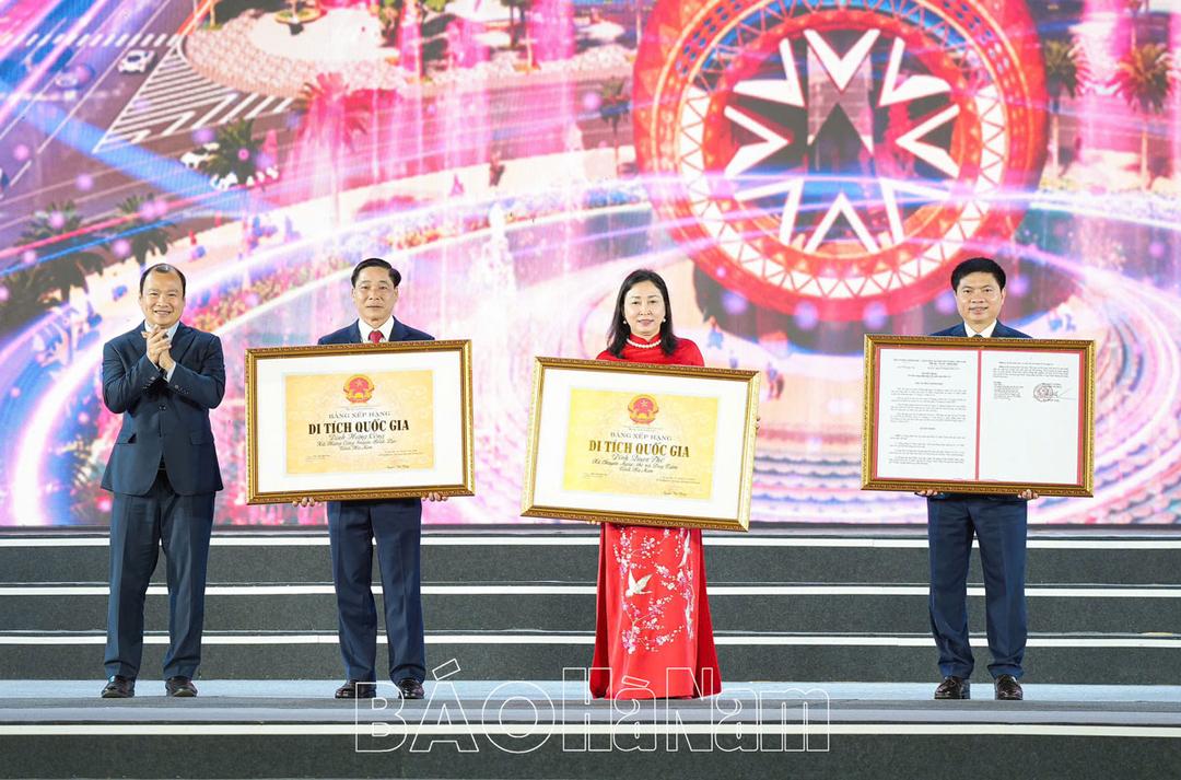 Khai mạc Tuần Văn hóa, Du lịch Hà Nam năm 2025 và Chương trình nghệ thuật “Rực rỡ Hà Nam”