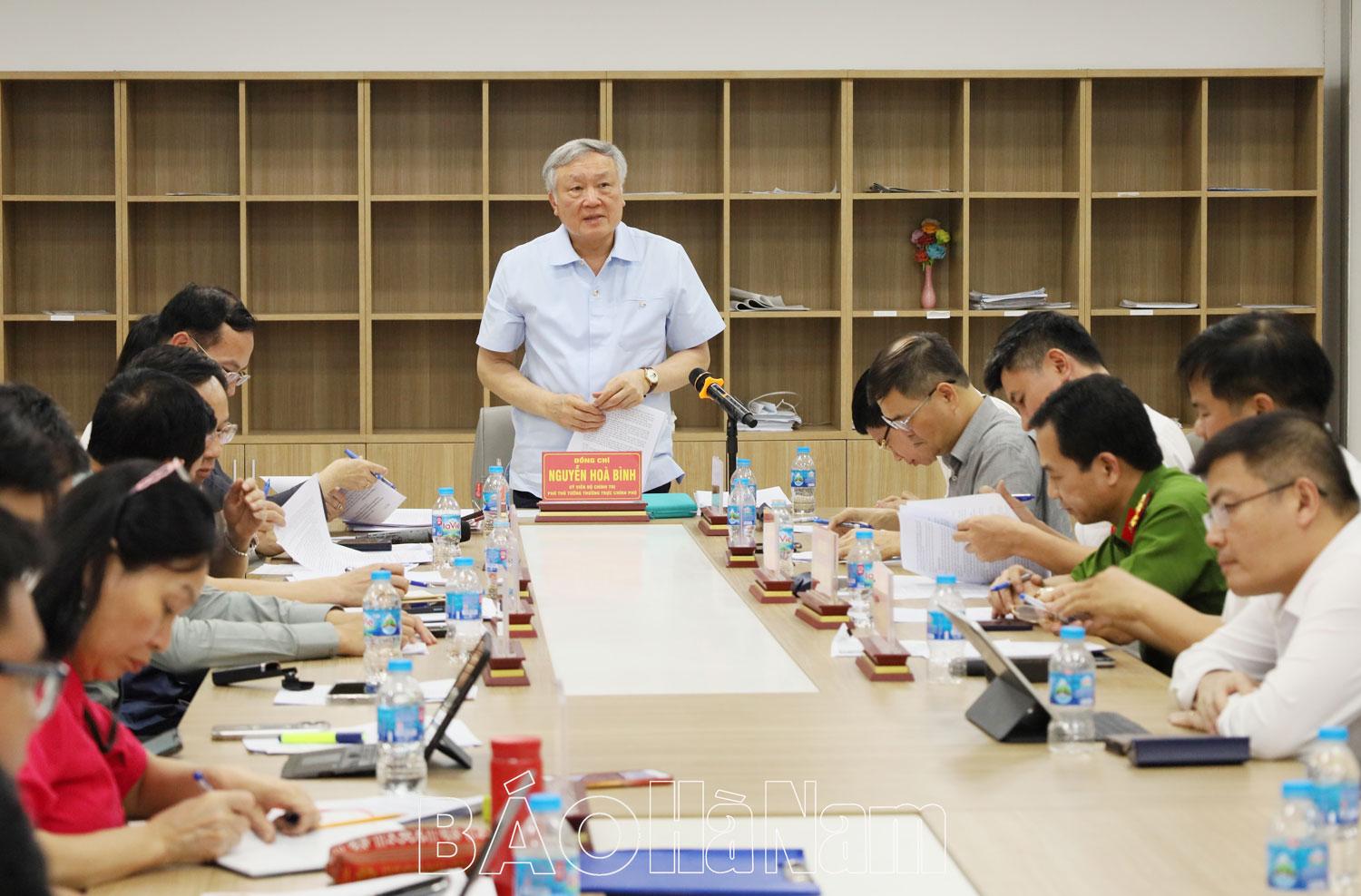 Phó Thủ tướng Thường trực Chính phủ Nguyễn Hòa Bình kiểm tra tiến độ dự án Bệnh viện Bạch Mai, Bệnh viện Việt Đức cơ sở 2