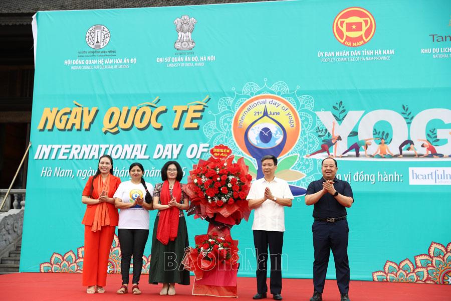 Chào mừng Ngày Quốc tế Yoga 2025 tại Hà Nam