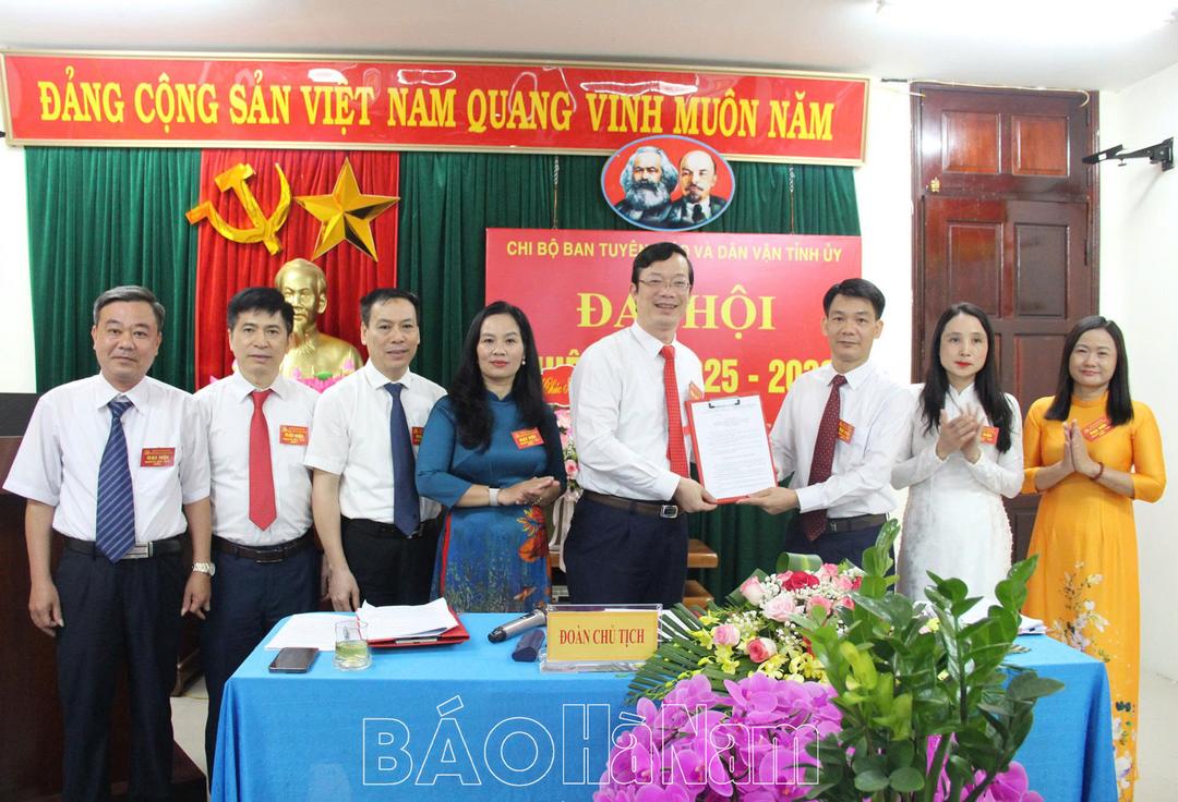 Đại hội Chi bộ Ban Tuyên giáo và Dân vận Tỉnh ủy