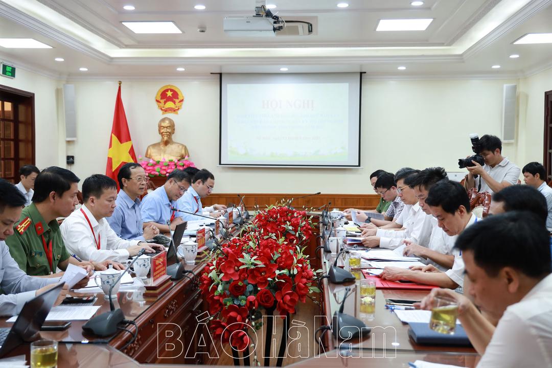 Thứ trưởng Thường trực Bộ Giáo dục và Đào tạo Phạm Ngọc Thưởng làm việc với tỉnh Hà Nam