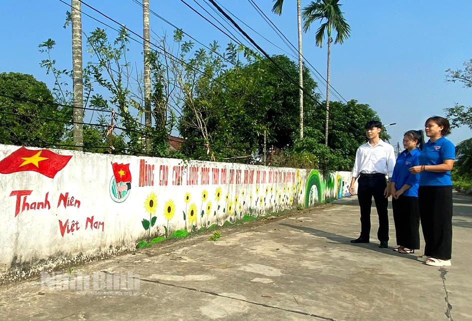 Tuyến đường bích hoạ của tuổi trẻ xã Khánh Tiên.