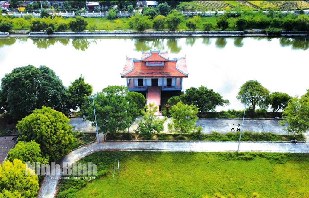 Đền thờ Bác Hồ tại xã Khánh Cư (Yên Khánh)-địa chỉ đỏ giáo dục truyền thống cách mạng và tri ân sâu sắc đối với Chủ tịch Hồ Chí Minh.