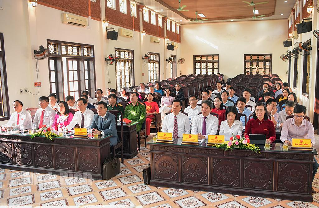 Các đại biểu dự Kỳ họp.