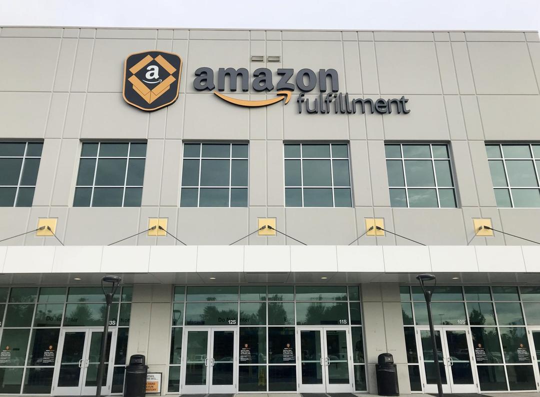 Trung tâm hậu cần của Amazon tại Washington, Mỹ.