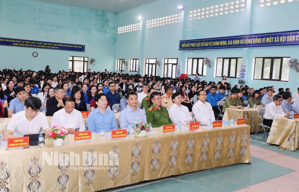 Các đại biểu dự hội nghị.