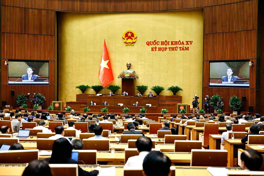 Quốc hội thảo luận về tình hình thực hiện ngân sách nhà nước.