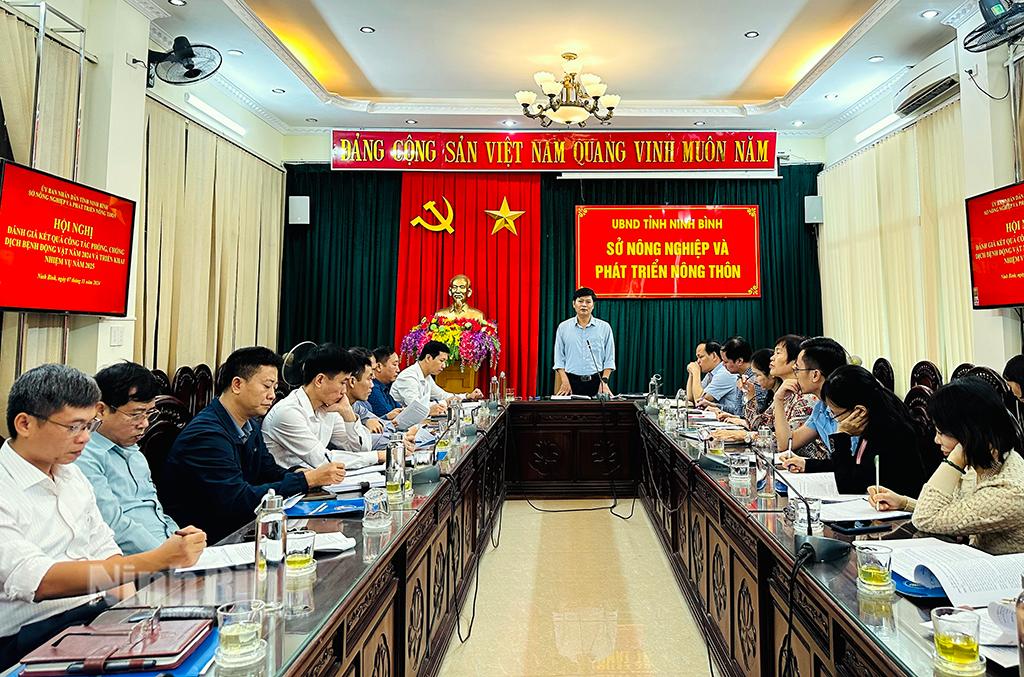 Các đại biểu dự hội nghị.