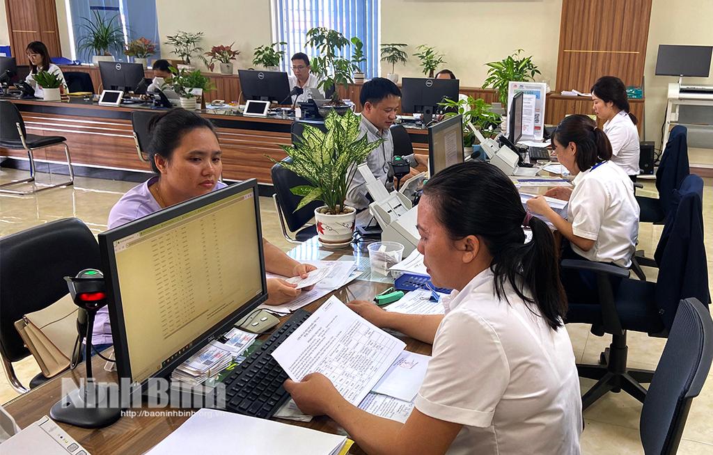 Giải quyết TTHC tại Trung tâm Phục vụ Hành chính công tỉnh.