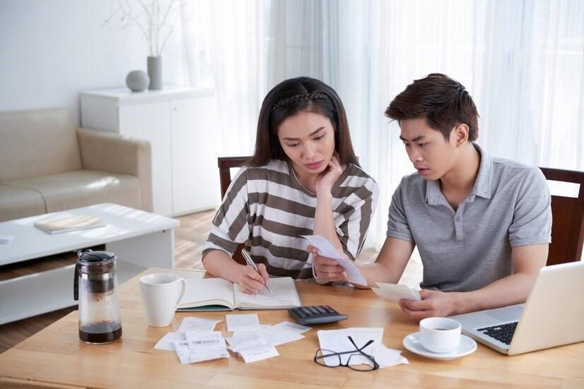 Nhà mặt đất ở thành phố có giá trị lớn nên đòi hỏi bạn tính toán kỹ lưỡng về tài chính.