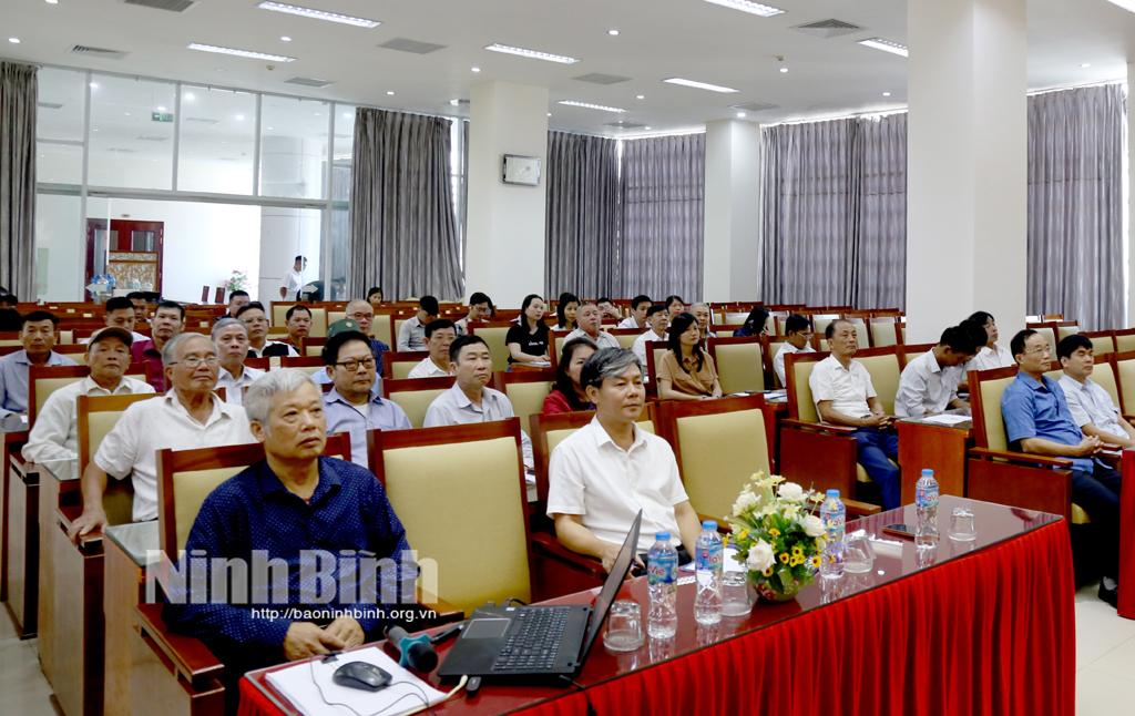 Các đại biểu dự Hội thảo.
