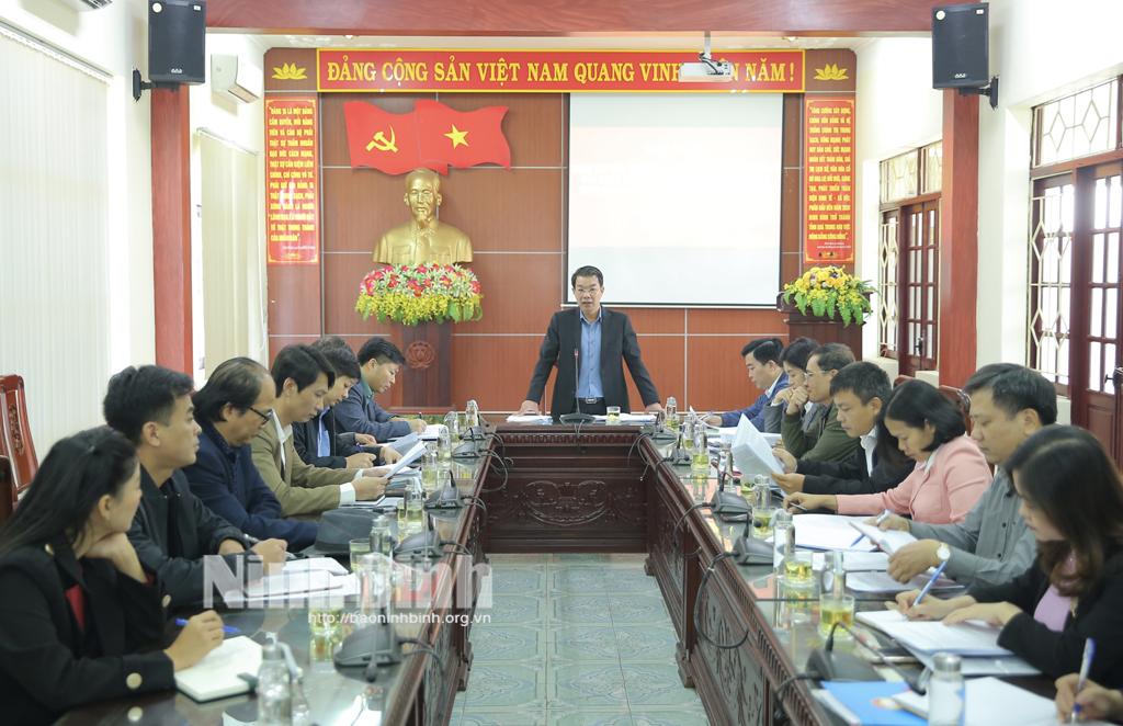 Các đại biểu dự buổi giám sát.