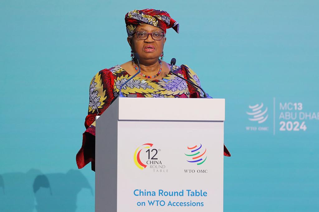 Bà Ngozi Okonjo-Iweala phát biểu tại một sự kiện ở Abu Dahbi ngày 25/2/2024. Ảnh: TTXVN