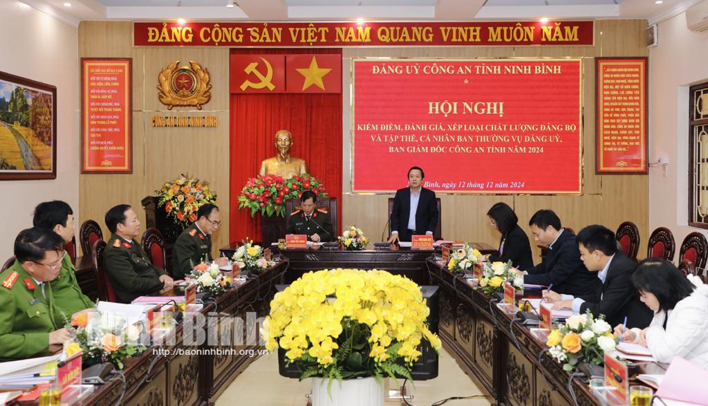 Các đại biểu dự hội nghị.