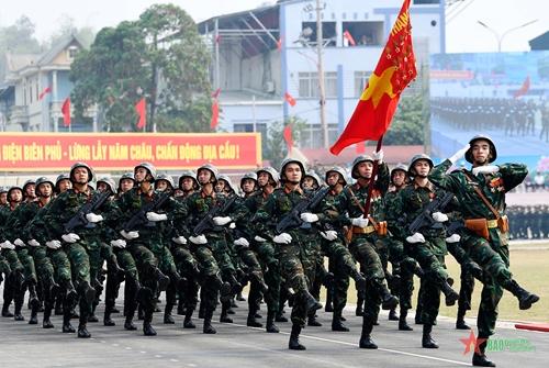 Quân đội Nhân dân Việt Nam luôn “Trung với Đảng, hiếu với Dân". Ảnh: QĐND