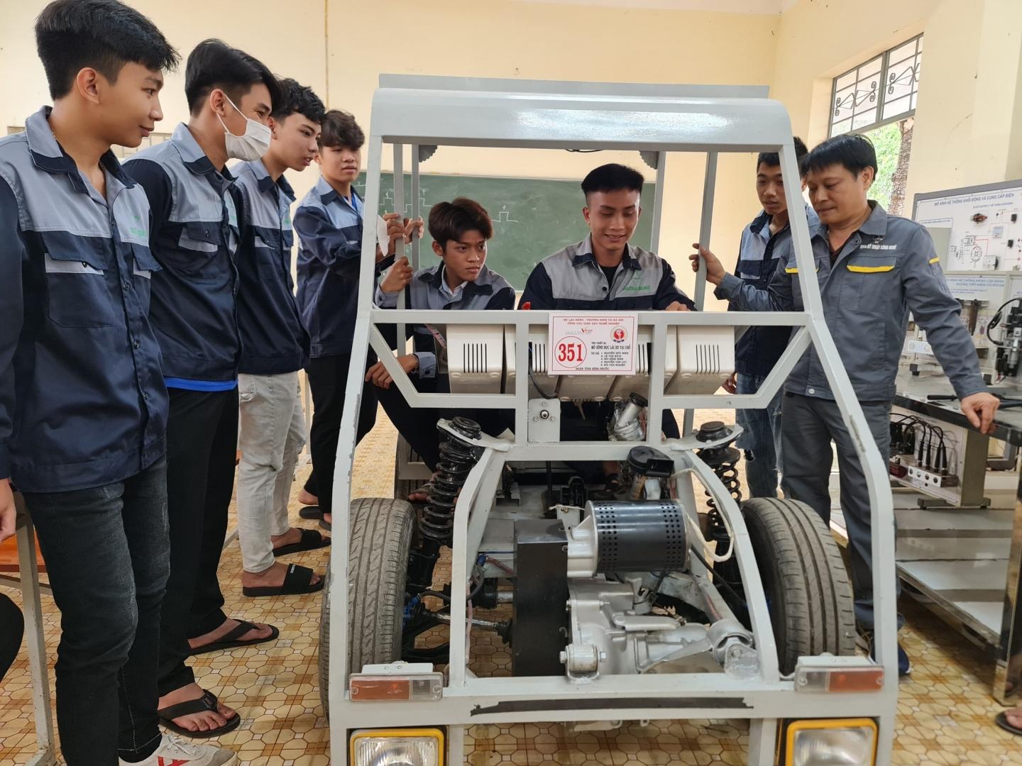 Mua nha truoc 30 tuoi o TP.HCM, Ha Noi, giac mo co xa voi? hinh anh 1